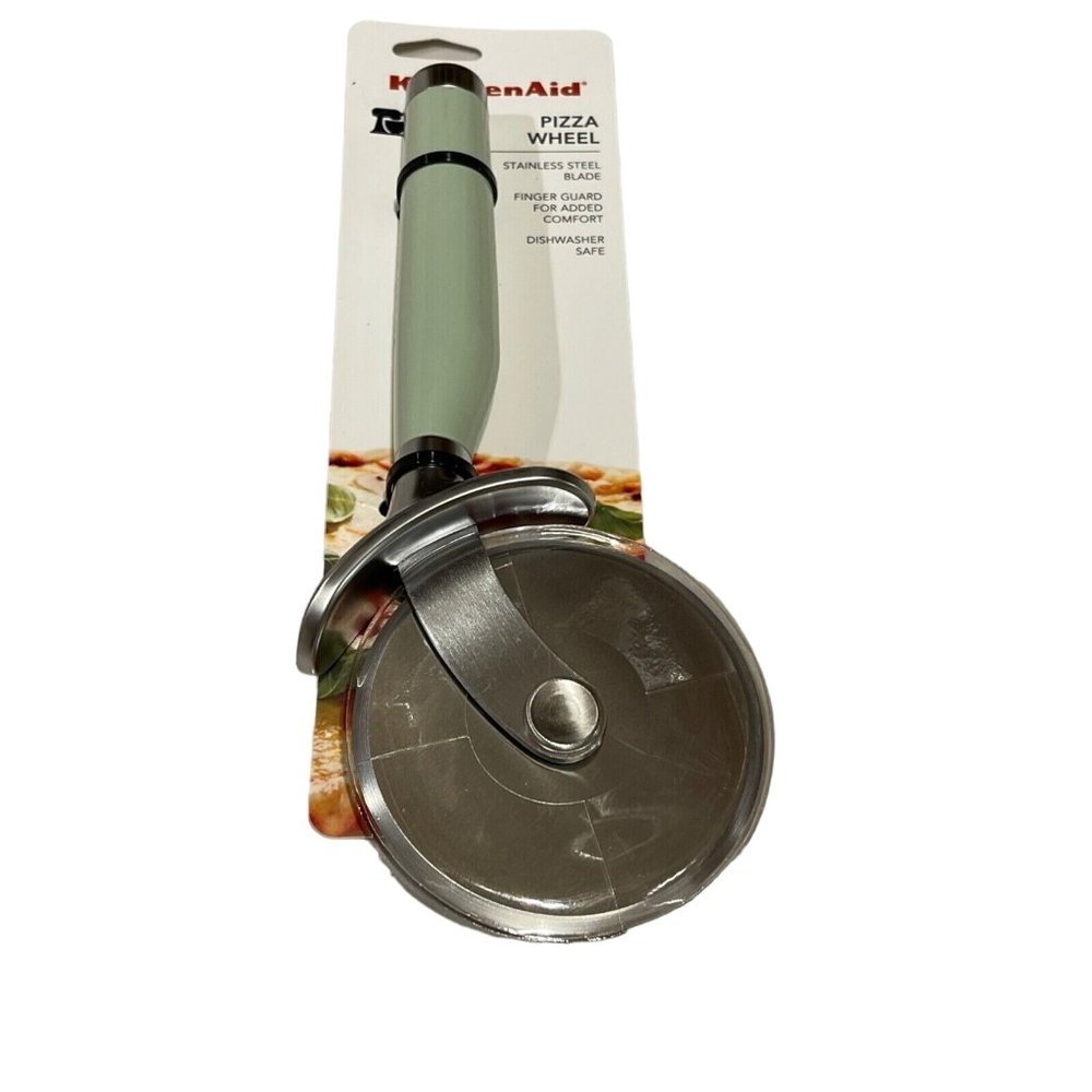 KitchenAid pizza wheel/cutter MODEL # KE133OHPIA pistachio green